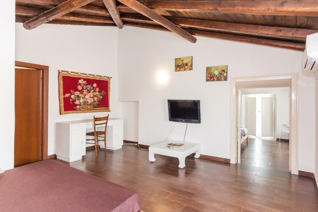 Mansarda In Palazzo D'Epoca Διαμέρισμα Κατάνια Εξωτερικό φωτογραφία