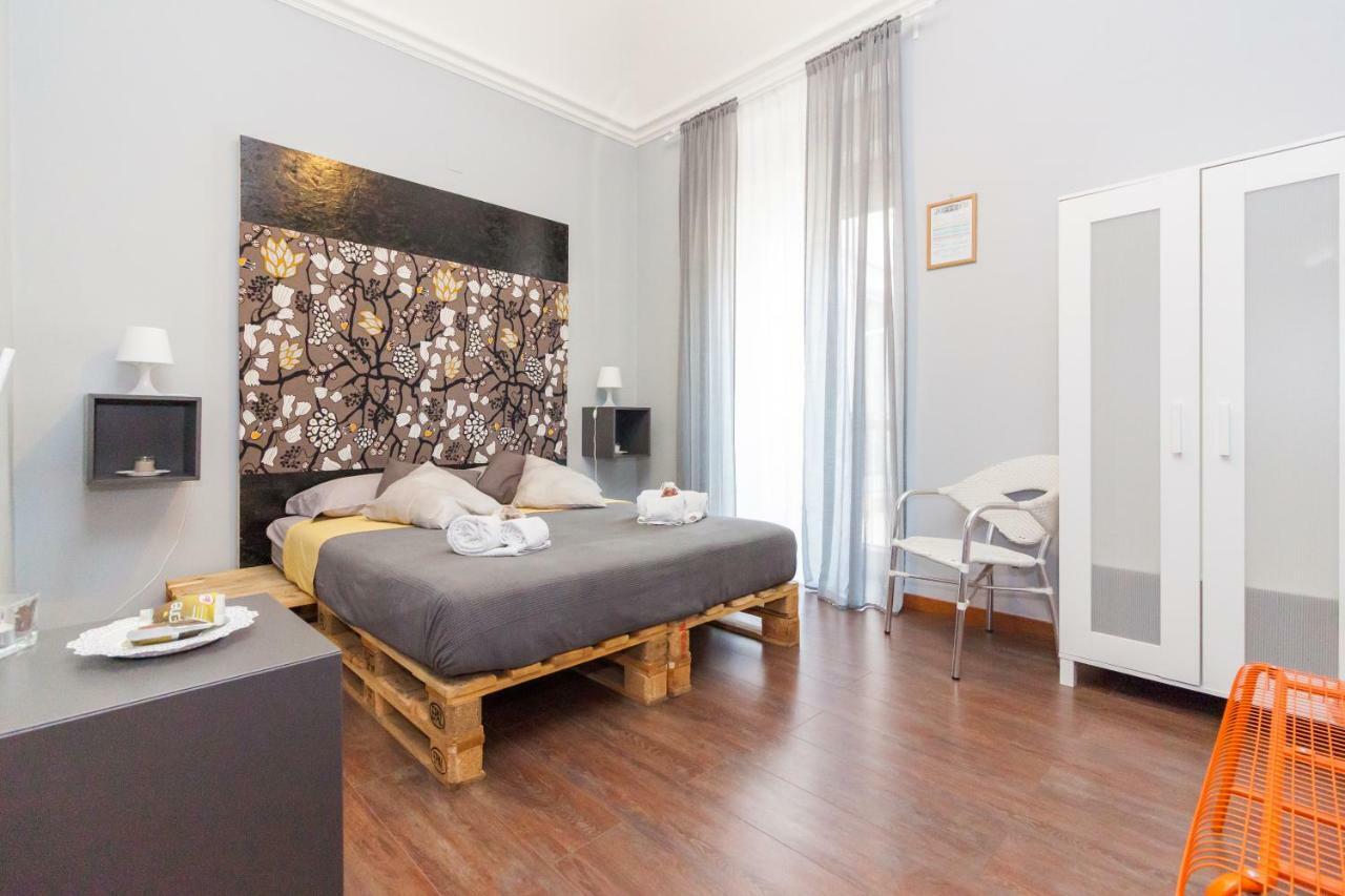 Mansarda In Palazzo D'Epoca Διαμέρισμα Κατάνια Εξωτερικό φωτογραφία
